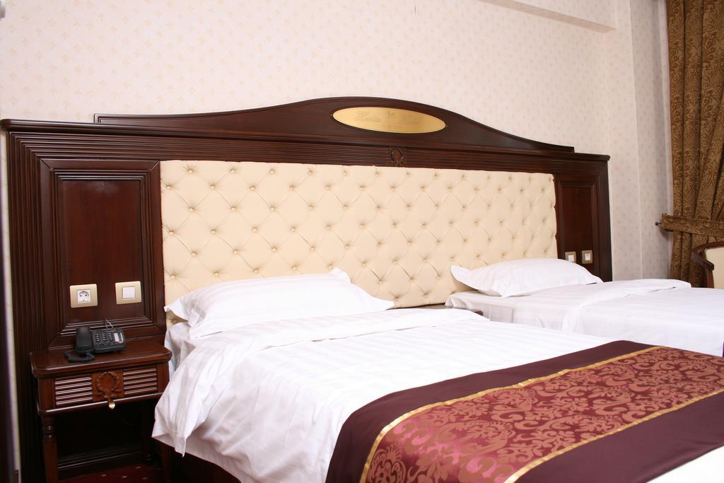 Hestia Hotel Calaraşi Oda fotoğraf