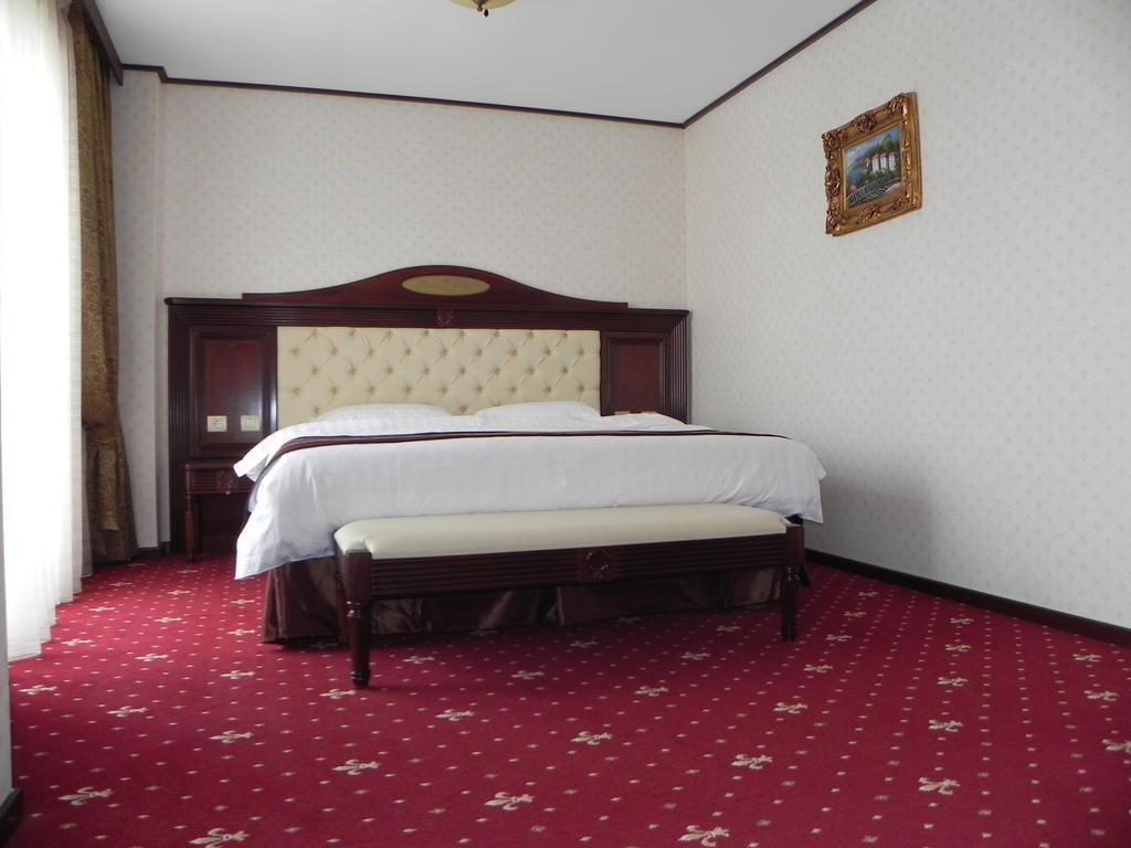 Hestia Hotel Calaraşi Oda fotoğraf