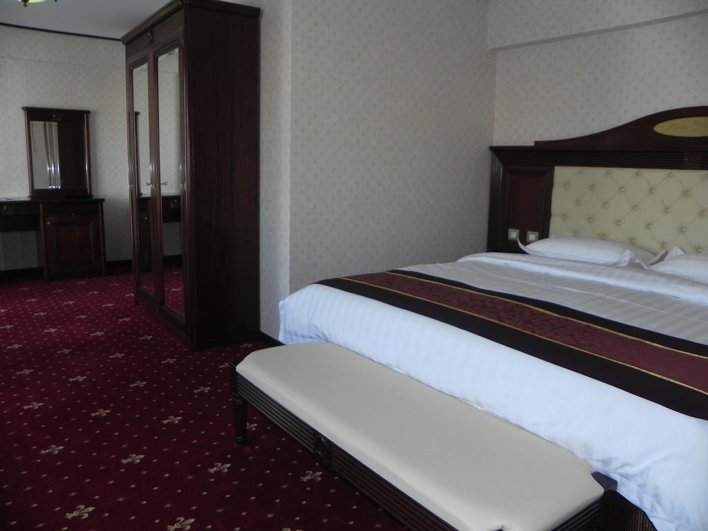 Hestia Hotel Calaraşi Oda fotoğraf