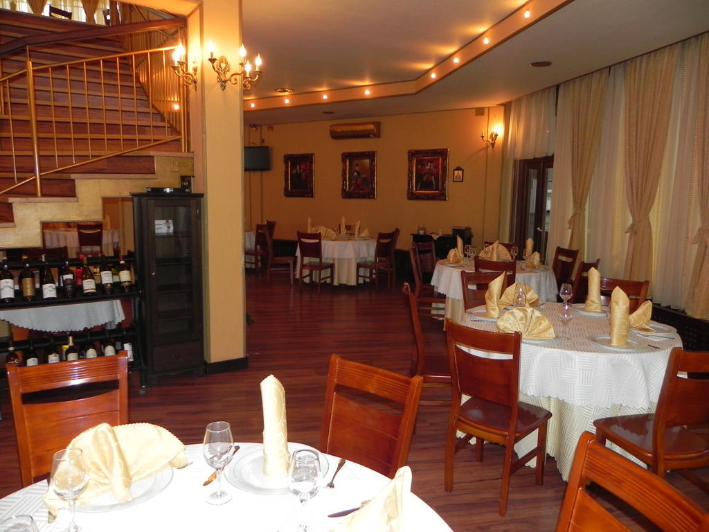 Hestia Hotel Calaraşi Dış mekan fotoğraf