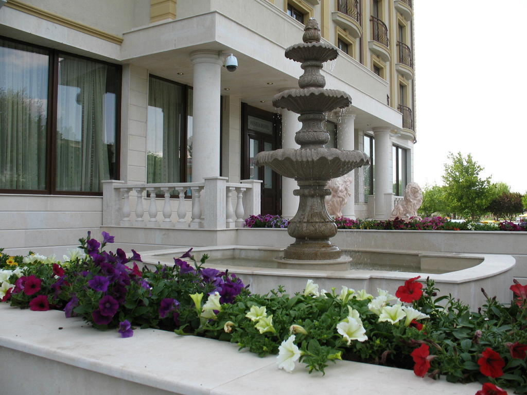 Hestia Hotel Calaraşi Dış mekan fotoğraf